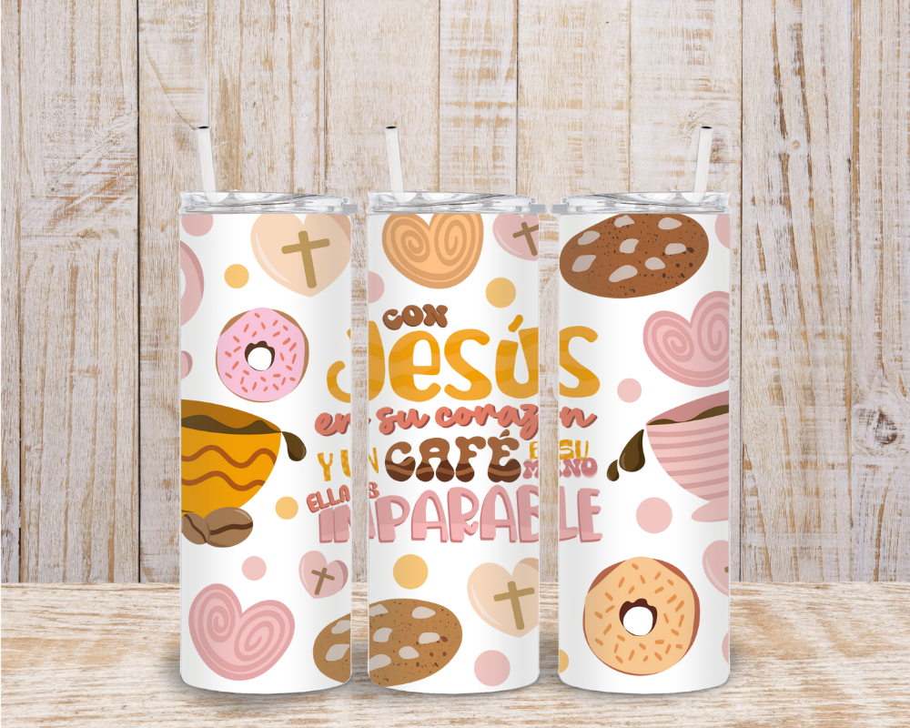 Con Jesus en su corazón y un café en la mano, ella es imparable